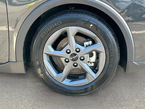 New 2025 Kia K4 LXS image 28