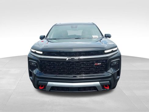 New 2027 Chevrolet Traverse Z71 w/ LPO, Floor Liner Package AWD/4WD image 8