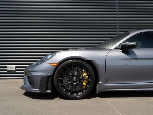 Used 2023 Porsche 718 Cayman GT4 RS image 13