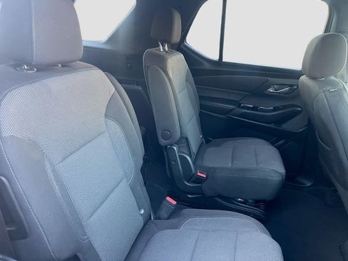 Used 2023 Chevrolet Traverse LT FWD image 28