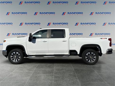 Used 2024 Chevrolet Silverado 2500 LT w/ All Star Edition image 2