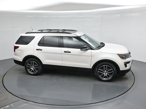 Certified 2018 Ford Explorer Sport image 59