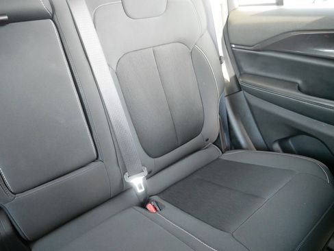 Used 2023 Jeep Grand Cherokee Laredo w/ Luxury Tech Group I image 14