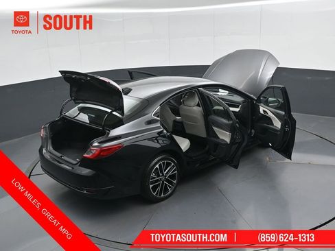 Used 2025 Toyota Camry XLE image 53