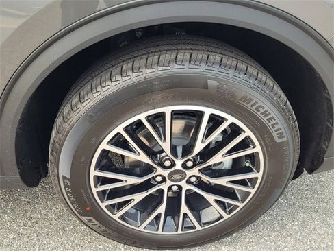 New 2025 Ford Escape Base image 46