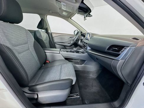 Used 2023 Nissan Rogue SV image 28