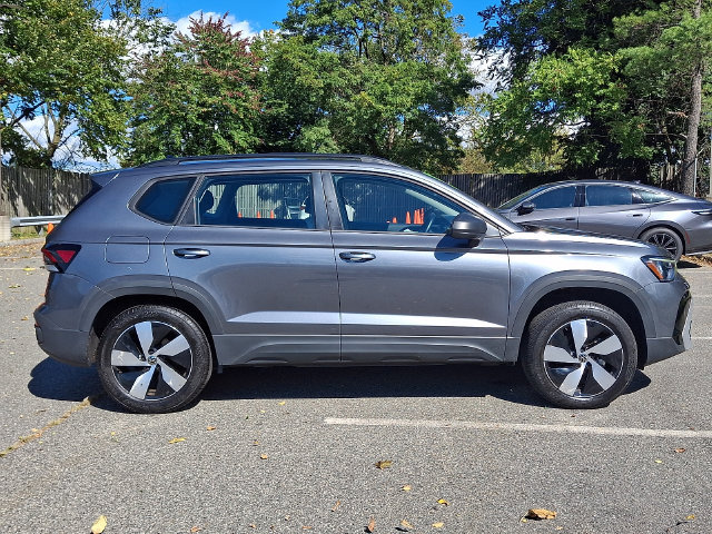 Used 2025 Volkswagen Taos S AWD/4WD image 7