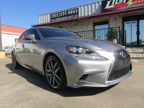 Used 2016 Lexus IS 200t RWD image 6