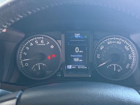 Used 2018 Toyota Tacoma TRD Sport w/ Technology Package RWD image 23