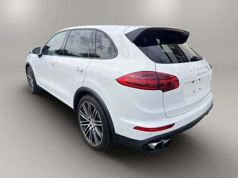 Used 2015 Porsche Cayenne Turbo AWD/4WD image 8