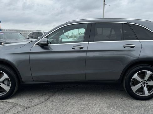 Used 2019 Mercedes-Benz GLC 300 4MATIC image 7