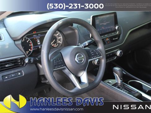 Used 2021 Nissan Altima 2.5 SV FWD image 11