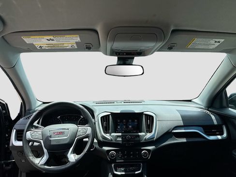 Used 2024 GMC Terrain SLE FWD image 18