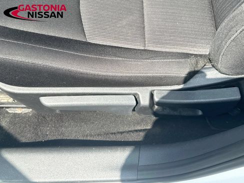 Used 2024 Nissan Sentra SV FWD image 23
