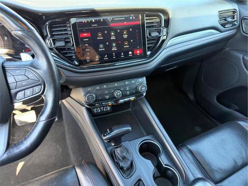 Used 2024 Dodge Durango GT AWD/4WD image 13