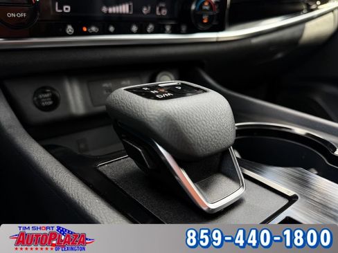 Used 2024 Nissan Rogue SL AWD/4WD image 21