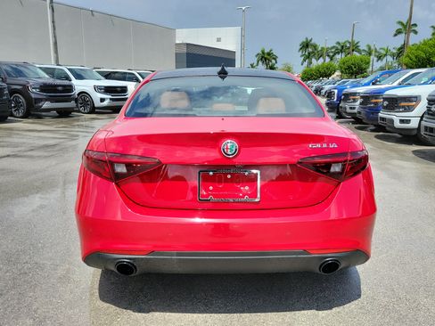Used 2022 Alfa Romeo Giulia Ti w/ Active Assist Plus Package RWD image 7
