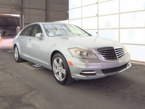 Used 2010 Mercedes-Benz S 550 image 1