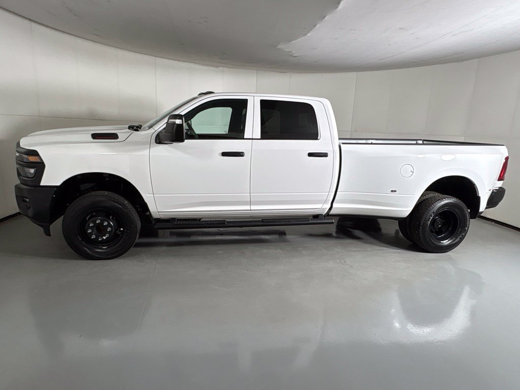 Used 2025 RAM 3500 Tradesman AWD/4WD image 5