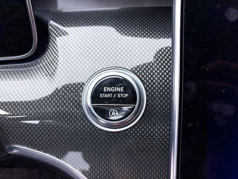 Used 2022 Mercedes-Benz C 300 Sedan image 28