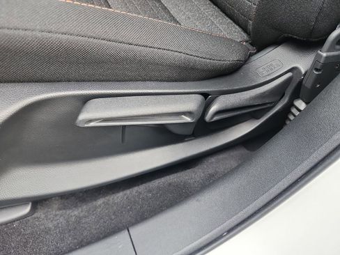 Used 2025 Honda HR-V Sport image 24