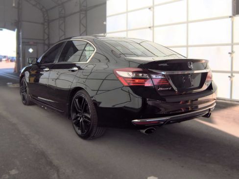 Used 2016 Honda Accord Sport image 2