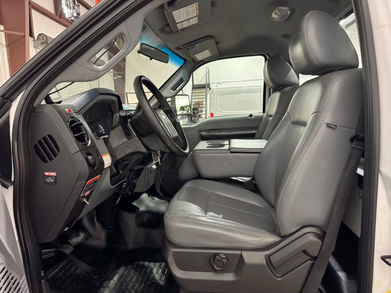 Used 2012 Ford F550 Luxury w/ Snow Plow Prep Pkg RWD image 10