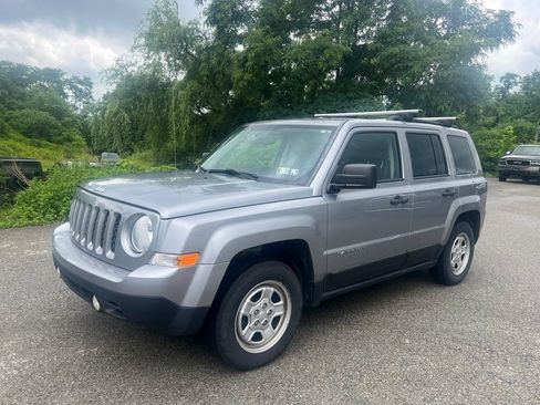 Used 2016 Jeep Patriot Sport FWD image 4