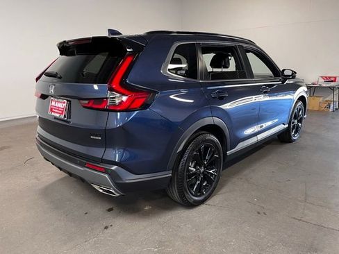 Used 2024 Honda CR-V Sport Touring image 3