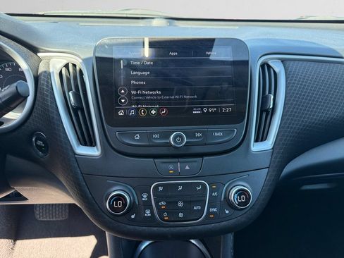 Used 2025 Chevrolet Malibu LT FWD image 16