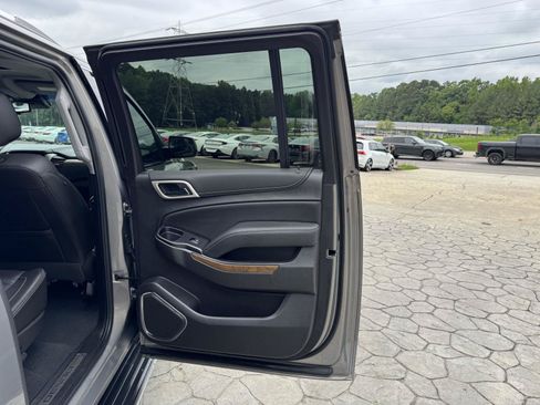 Used 2019 GMC Yukon XL Denali RWD image 18