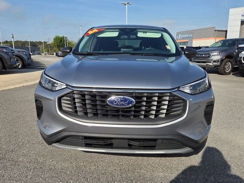 Used 2024 Ford Escape Active w/ Cold Weather Package FWD image 2