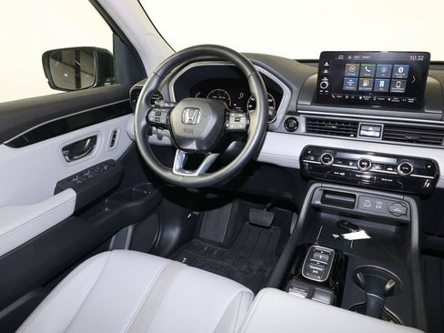 Used 2023 Honda Pilot EX-L image 9