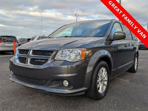 Used 2019 Dodge Grand Caravan SXT image 11