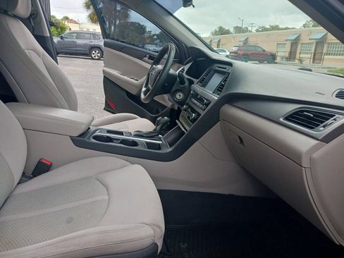 Used 2016 Hyundai Sonata SE FWD image 19