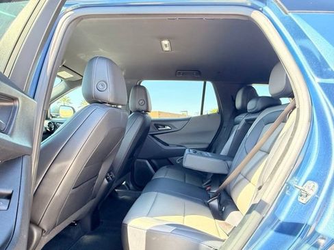 Used 2025 Chevrolet Equinox LT w/ Convenience Package II AWD/4WD image 16