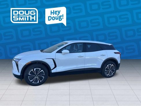 Used 2024 Chevrolet Blazer EV LT AWD/4WD image 2
