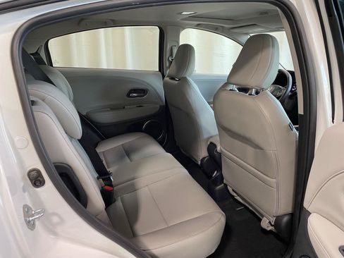 Used 2021 Honda HR-V EX-L image 14