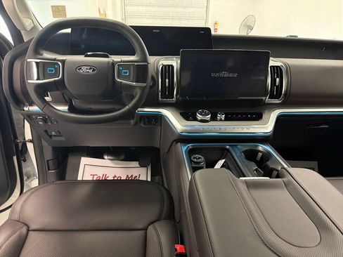 New 2027 Ford Expedition Max Platinum w/ Platinum Ultimate Package AWD/4WD image 16