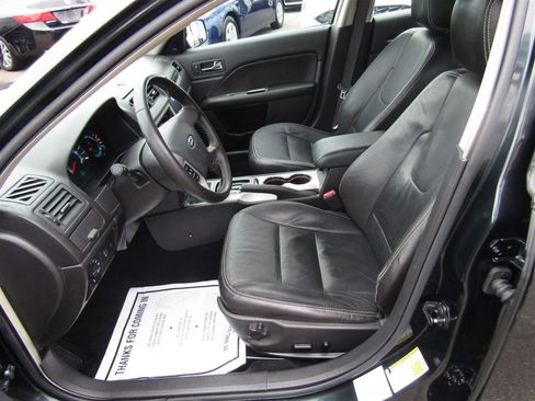Used 2010 Ford Fusion SEL image 17