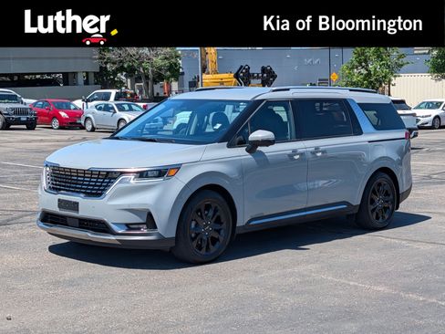 Used 2024 Kia Carnival SX FWD image 1