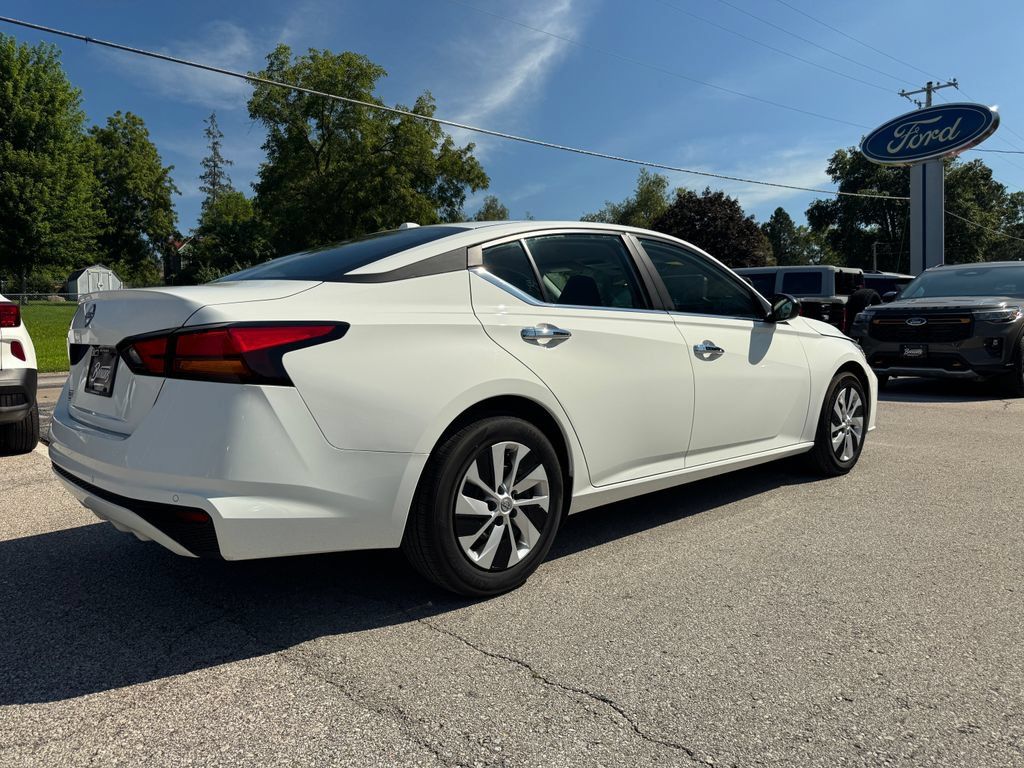 Used 2025 Nissan Altima 2.5 S FWD image 5