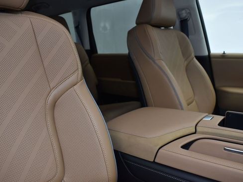 New 2026 INFINITI QX80 Luxe w/ Cargo Package image 28