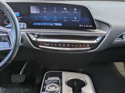 Certified 2024 Cadillac Lyriq Tech w/ Driver Assist Package image 19