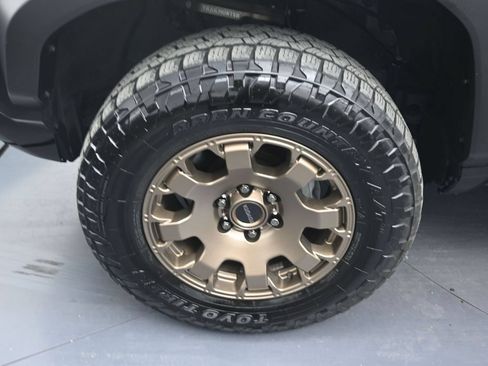 Used 2025 Toyota 4Runner Trailhunter AWD/4WD image 9