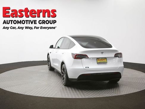 Used 2022 Tesla Model Y Long Range image 61