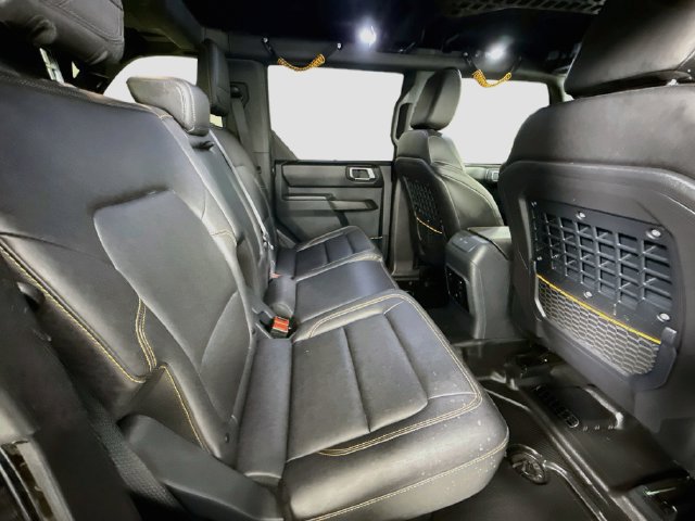 Used 2024 Ford Bronco Badlands w/ Sasquatch Package AWD/4WD image 24