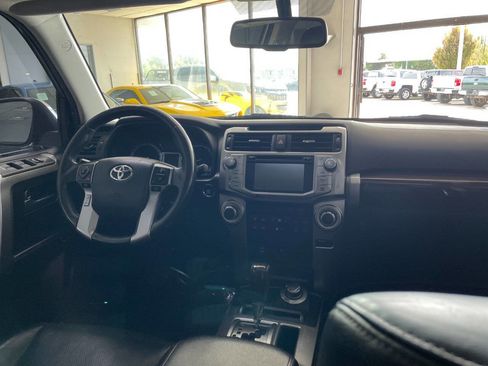 Used 2016 Toyota 4Runner Limited image 29