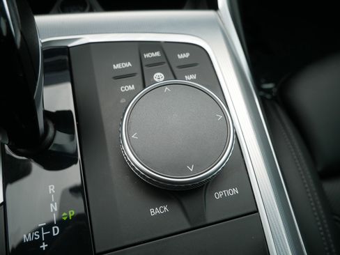 Used 2022 BMW 330i xDrive Sedan w/ Driving Assistance Package image 33