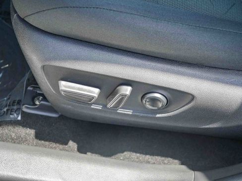 Certified 2025 Toyota RAV4 XLE AWD/4WD image 25